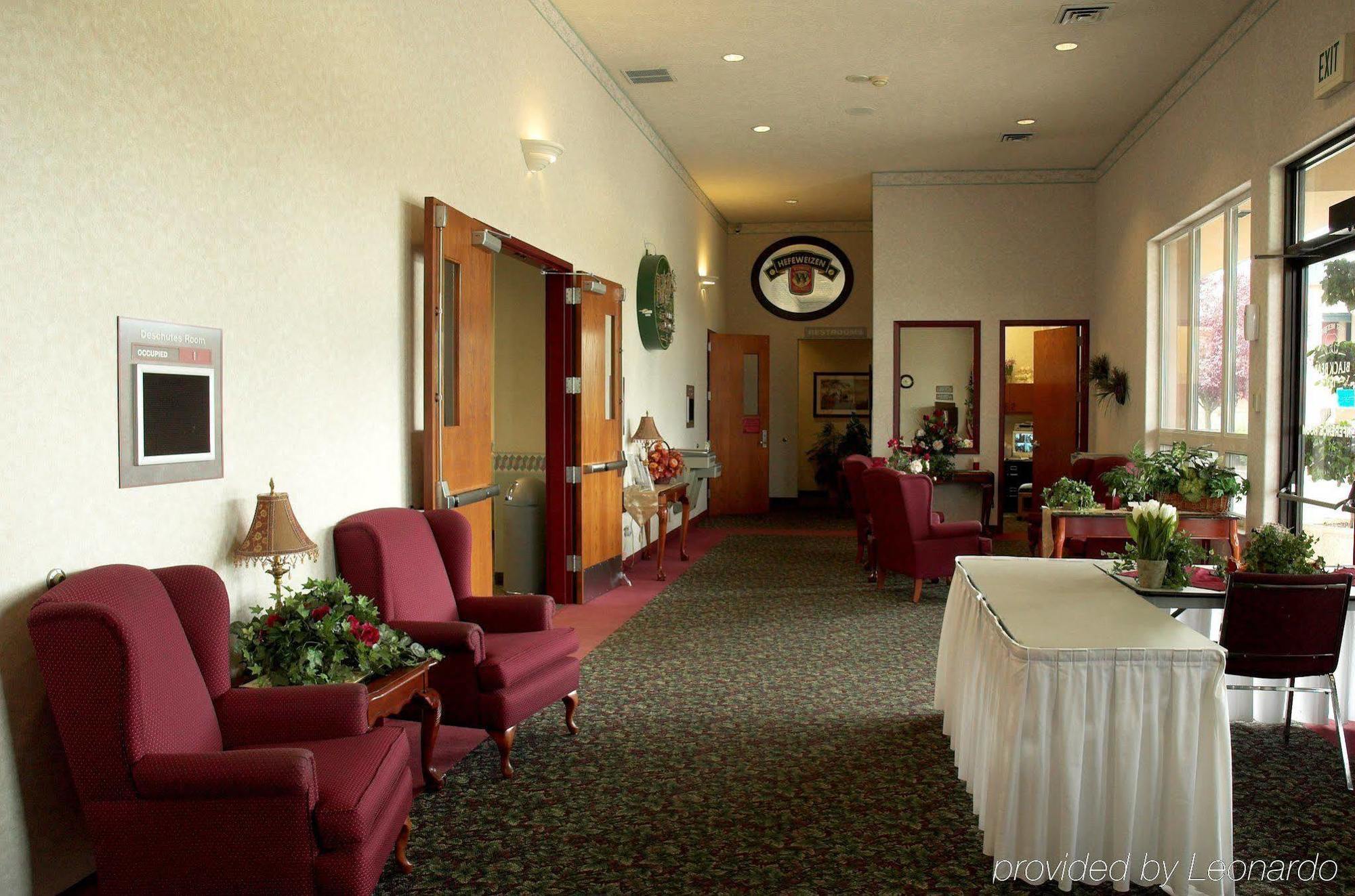 Days Inn By Wyndham Black Bear Salem Nội địa bức ảnh
