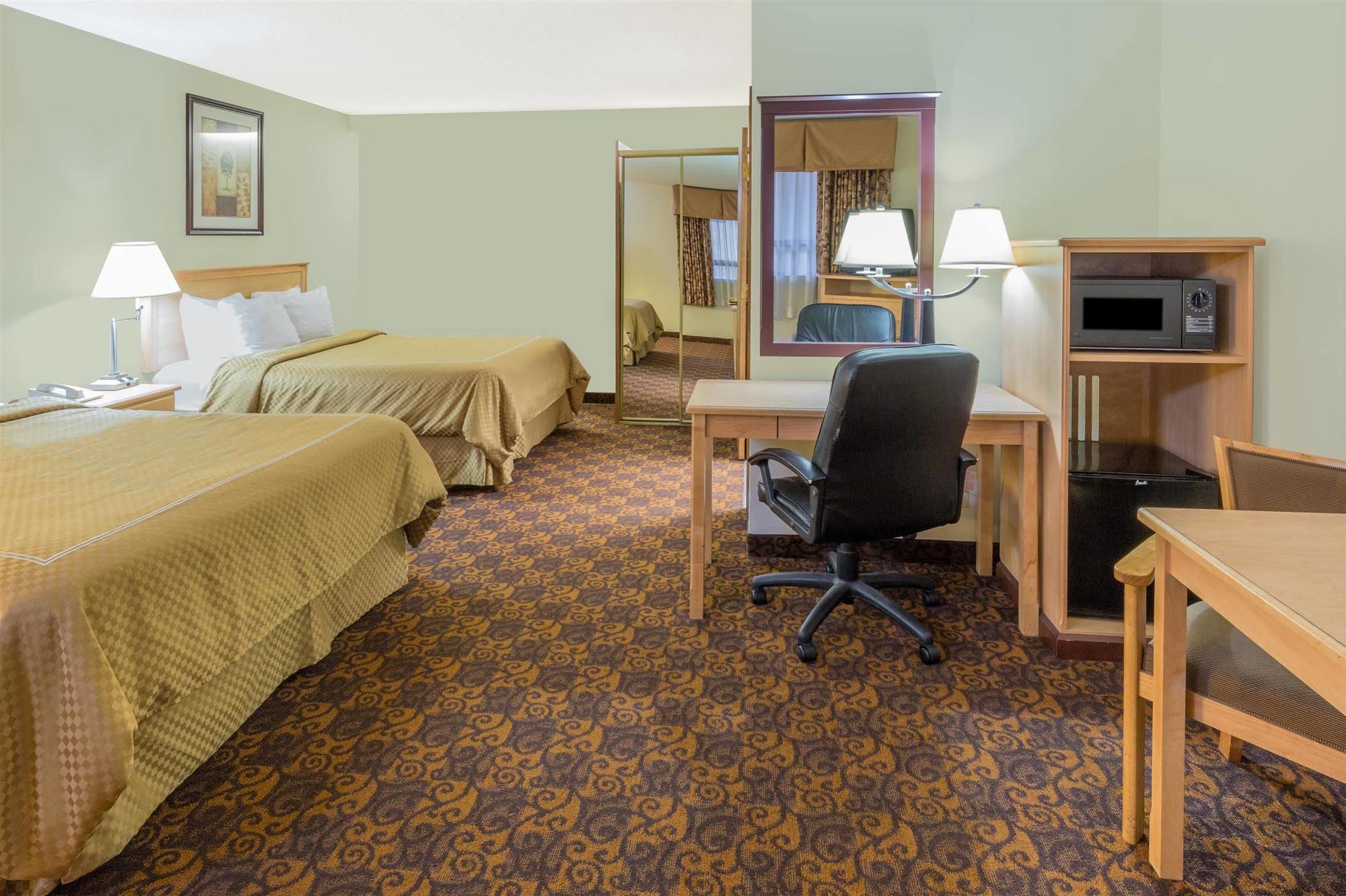 Days Inn By Wyndham Black Bear Salem Ngoại thất bức ảnh