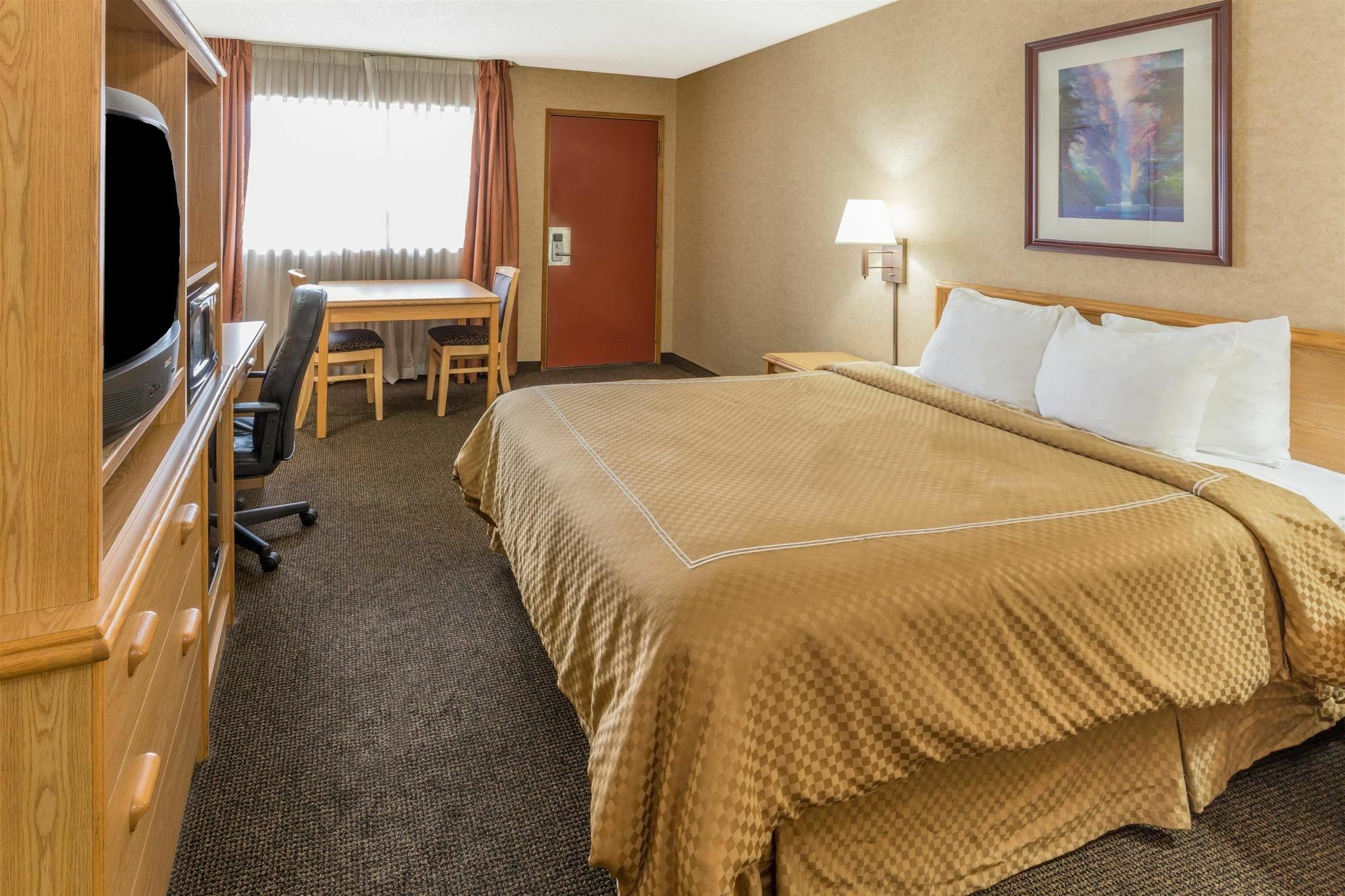 Days Inn By Wyndham Black Bear Salem Ngoại thất bức ảnh